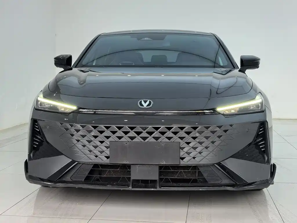 Changan UNI-V 2024