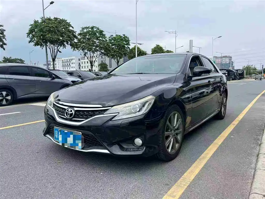 Toyota Reiz 2014