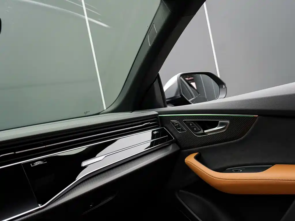 Audi RS Q8 — миниатюра 24