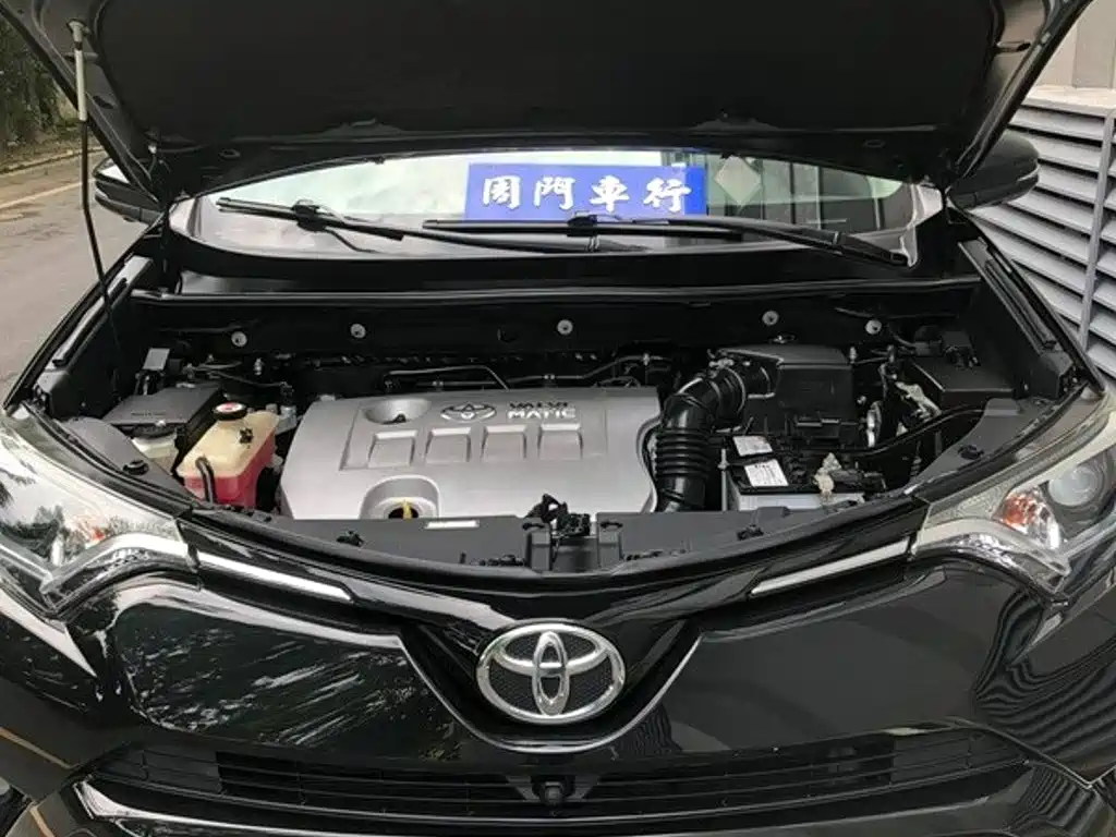 Toyota RAV4 — миниатюра 4