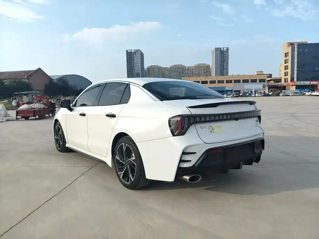 Lynk & Co 03 — миниатюра 7