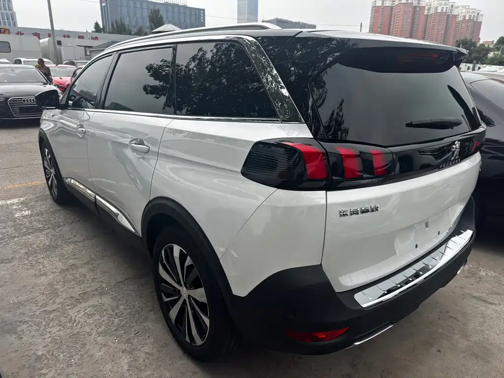 Peugeot 5008 — миниатюра 19