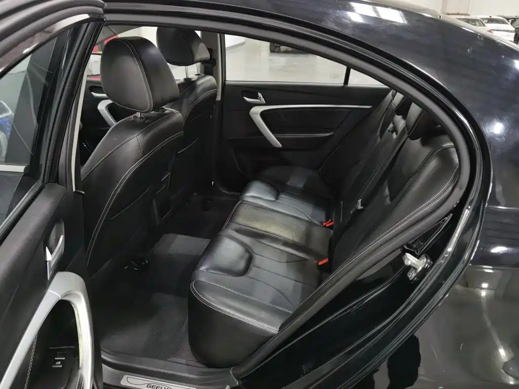 Geely Emgrand — миниатюра 15