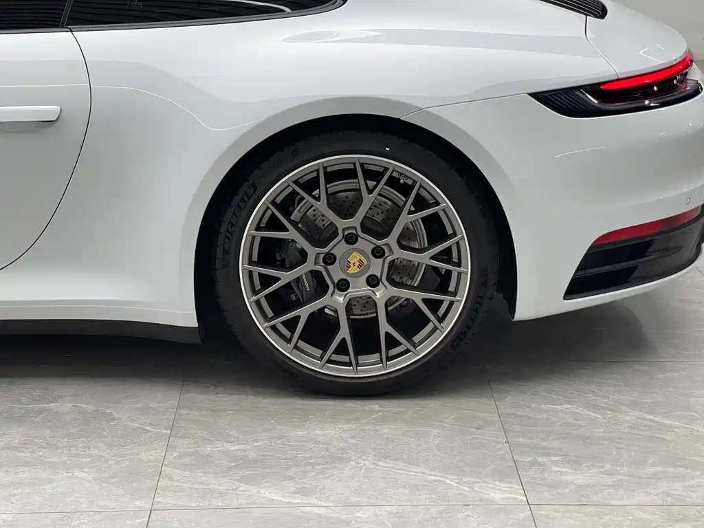 Porsche 911 Carrera 4 3.0T, фото 18