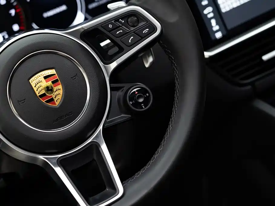 Porsche Cayenne Hybrid — миниатюра 21