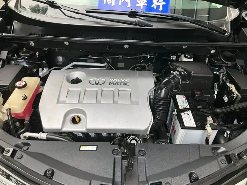 Toyota RAV4 — миниатюра 5