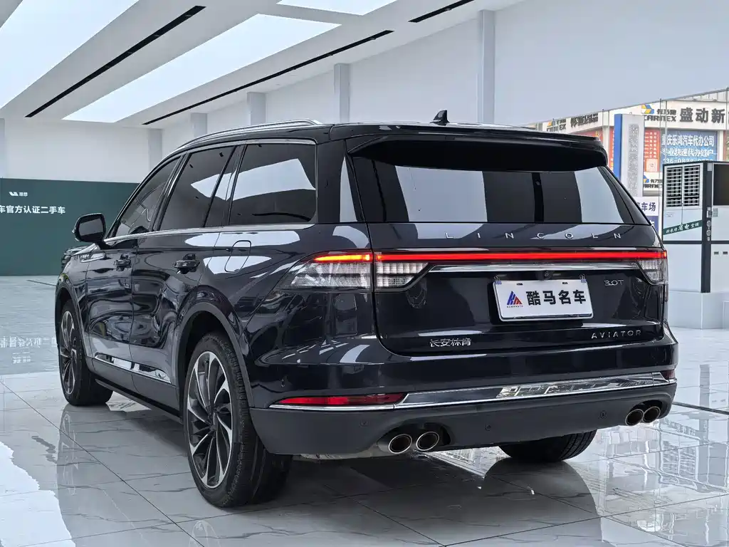 Lincoln Aviator — миниатюра 14