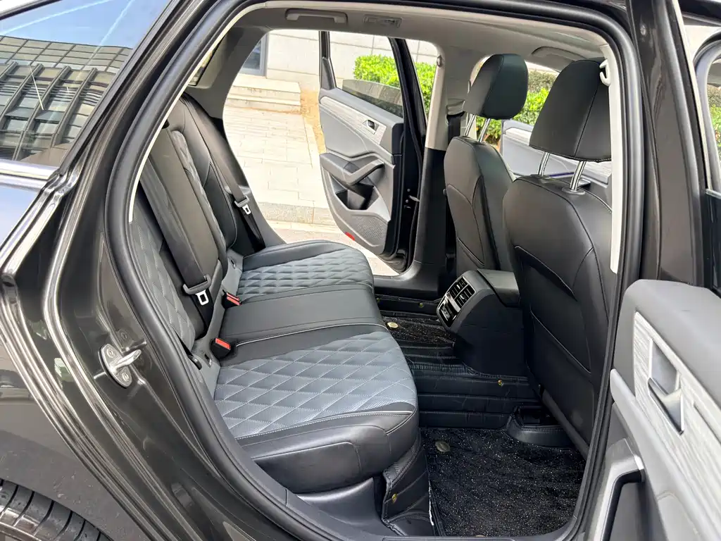 Volkswagen Sagitar — миниатюра 7
