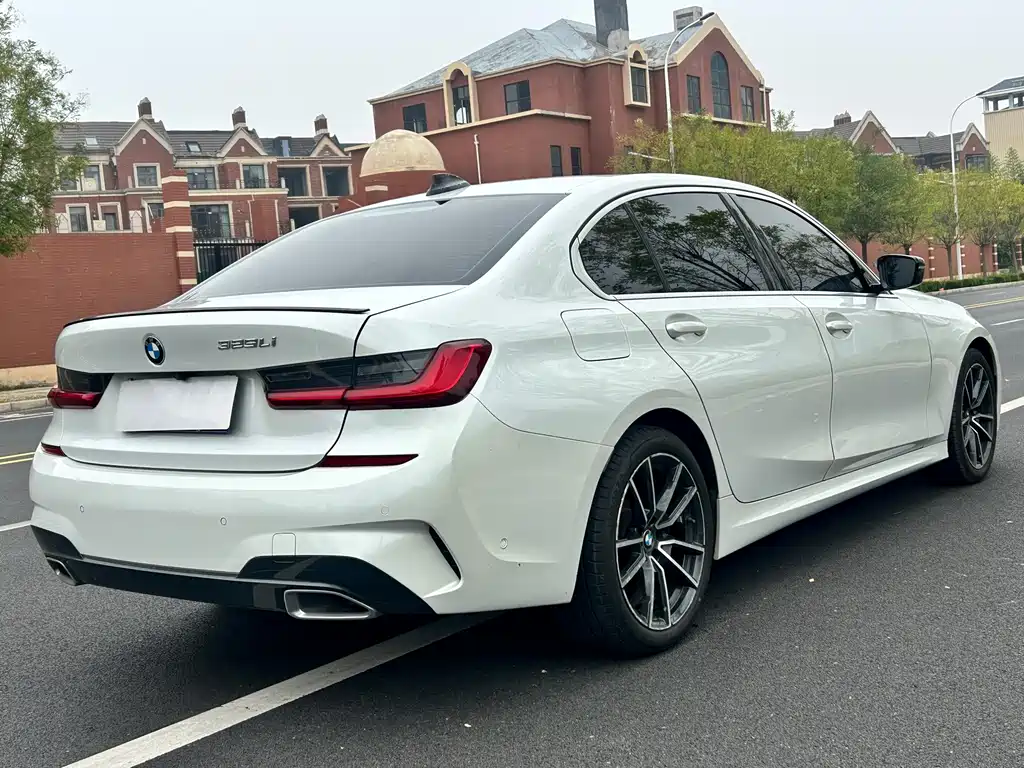 BMW 3 Series — миниатюра 6