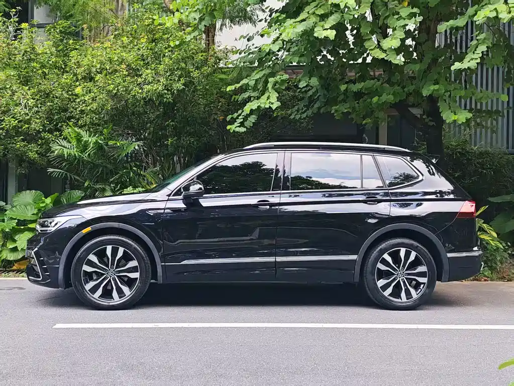 Volkswagen Tiguan L — миниатюра 7