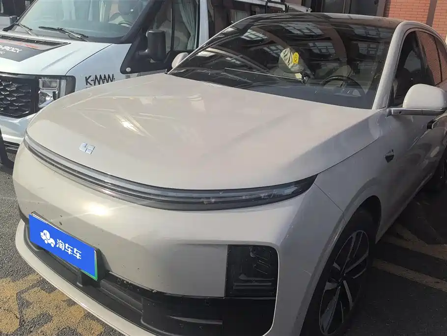 Li Auto Li L6 2025