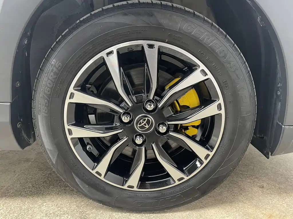 TOYOTA YARIS L ZHIXUAN