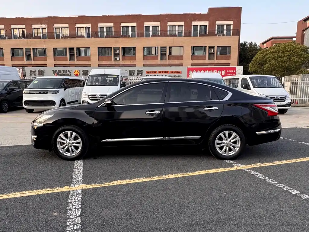 Nissan Altima 2014 2.5L XL Upper