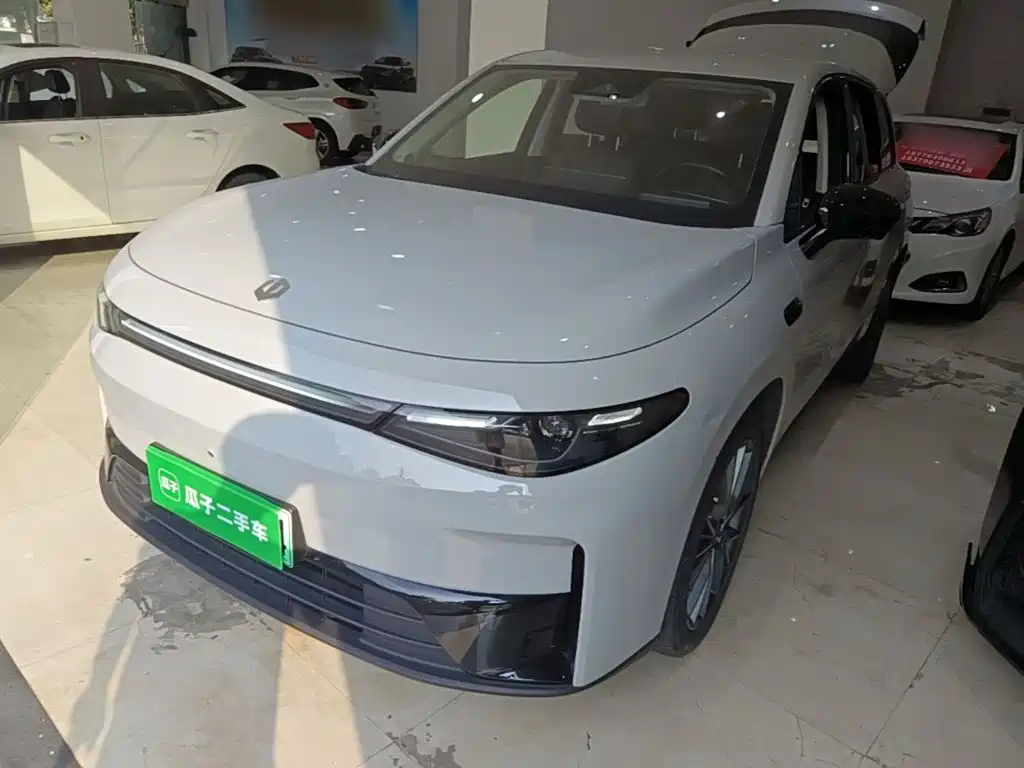 Leapmotor Leapmotor C10 — миниатюра 2