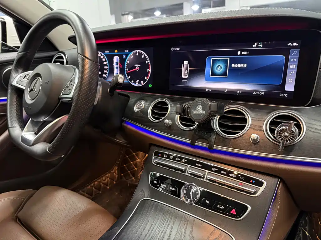 Mercedes-Benz E-Class — миниатюра 19