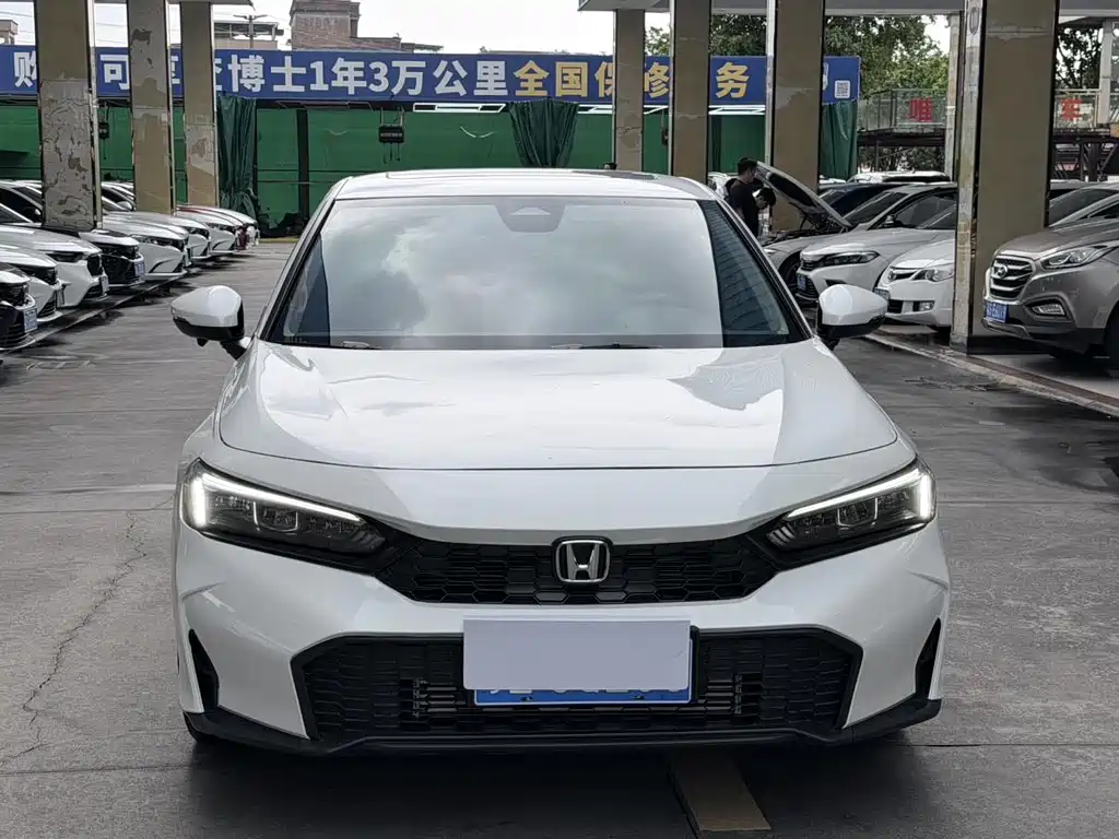 Honda Civic 2025 240TURBO CVT Plus
