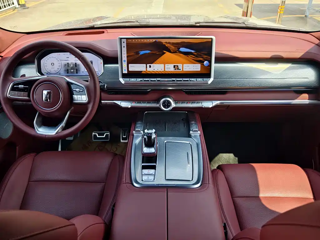 TANK TANK 700 NEW ENERGY