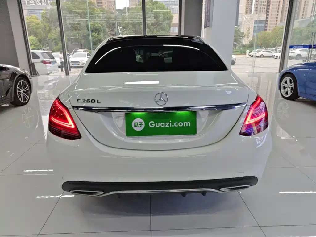 Mercedes-Benz C-Class — миниатюра 6