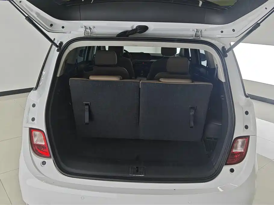 Buick GL6 2021 323T Luxury