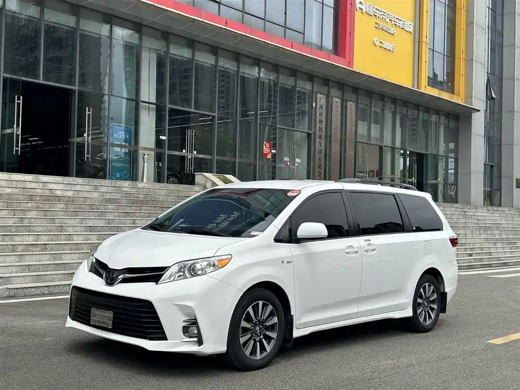 Toyota Sienna 2018