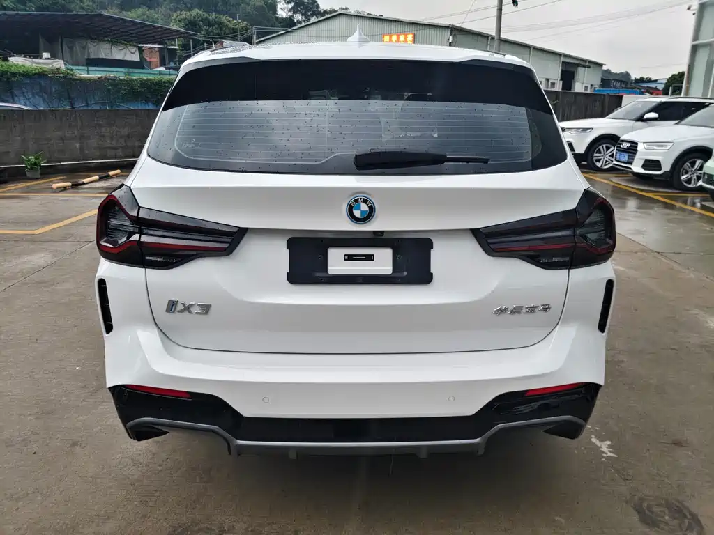 BMW iX3 2024 Lead