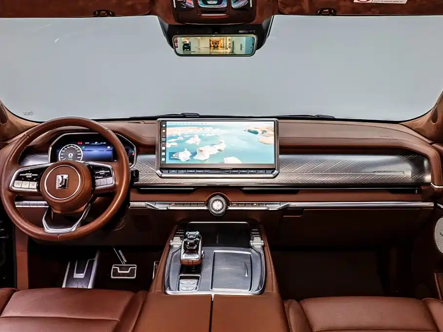 TANK TANK 700 NEW ENERGY