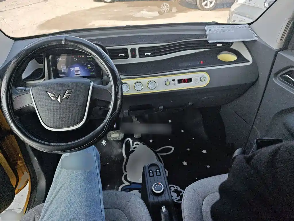 Wuling MINIEV — миниатюра 10