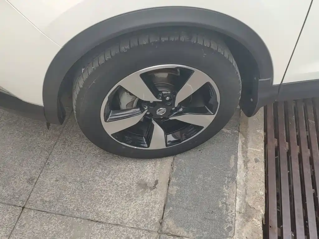 Nissan Qashqai — миниатюра 23