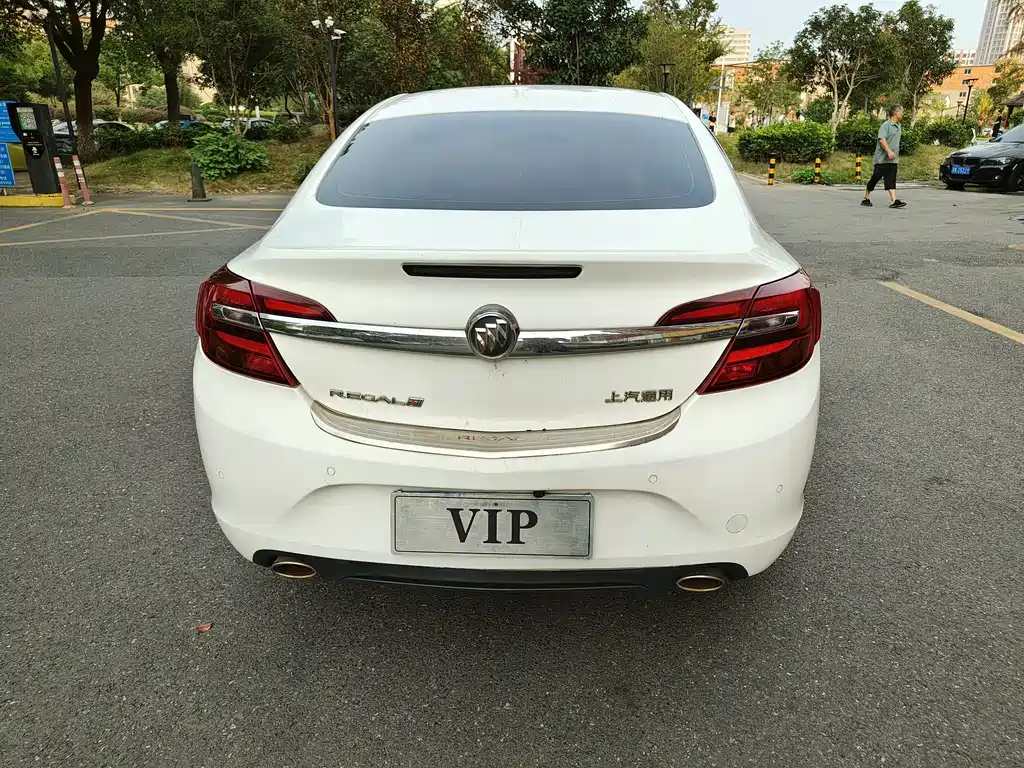 Buick Regal — миниатюра 8