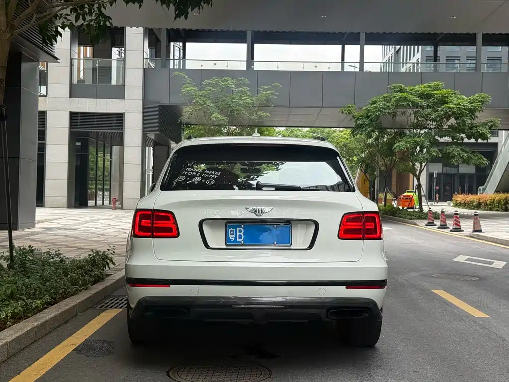 Bentley Bentayga 2016 6.0T Standard