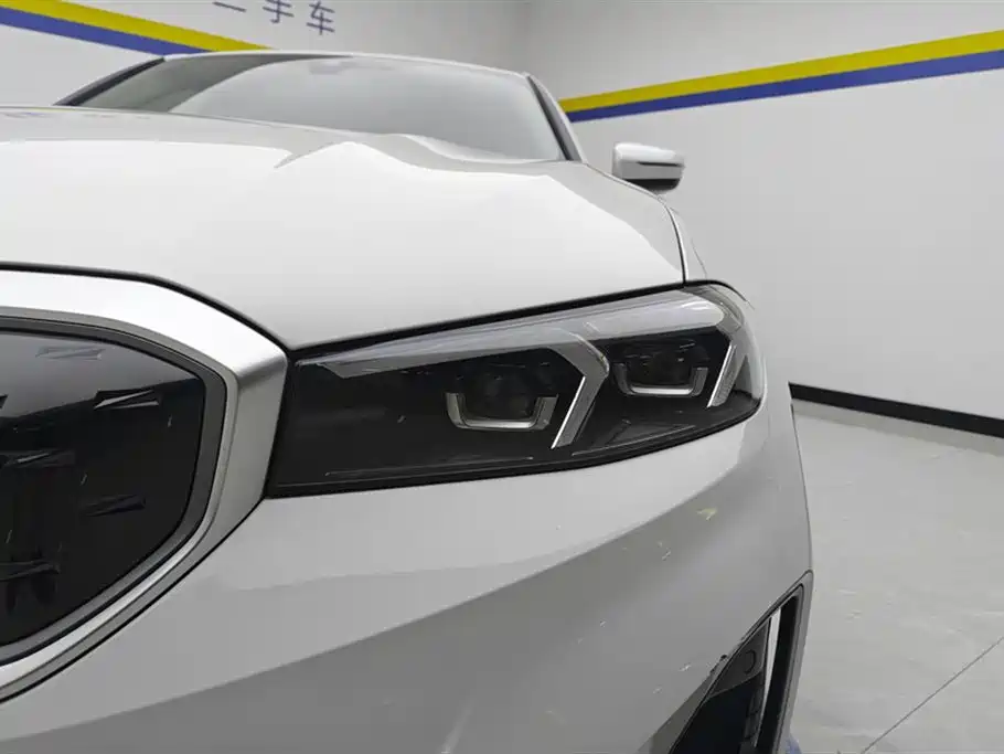BMW i3 2024 eDrive 35 L