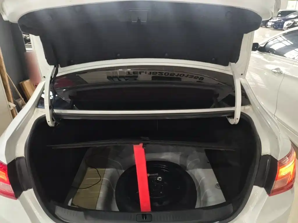 Buick Excelle — миниатюра 19