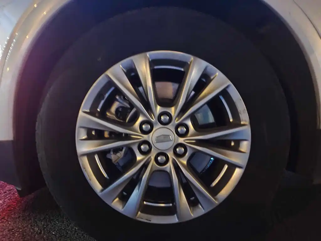 Cadillac XT5 — миниатюра 10