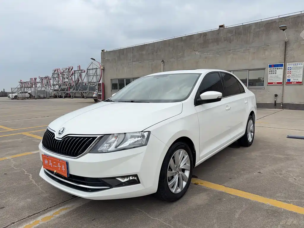 Купить Skoda Rapid
