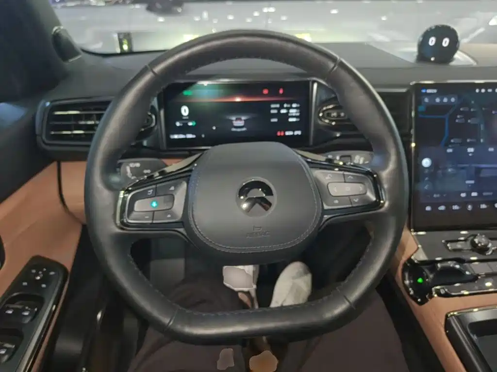 NIO ES8 — миниатюра 11