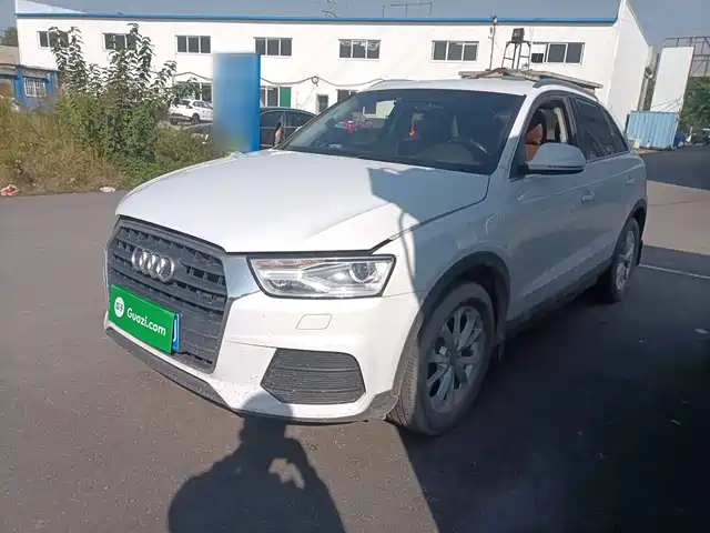 AUDI  Q3 2018