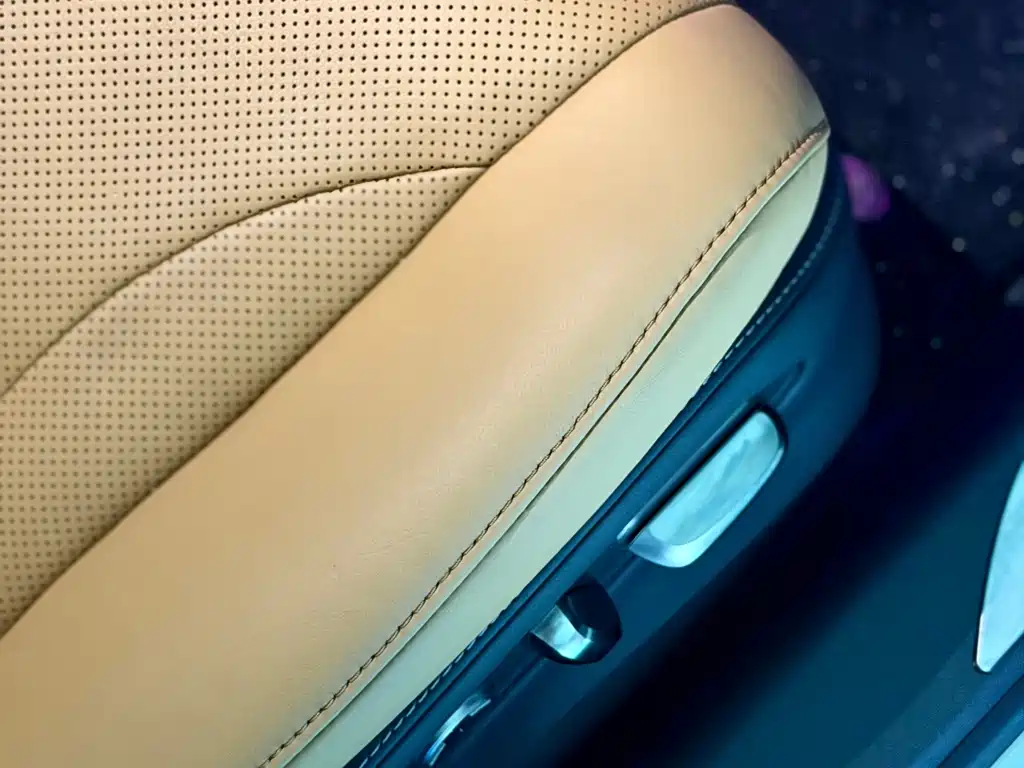 Lexus LS — миниатюра 16