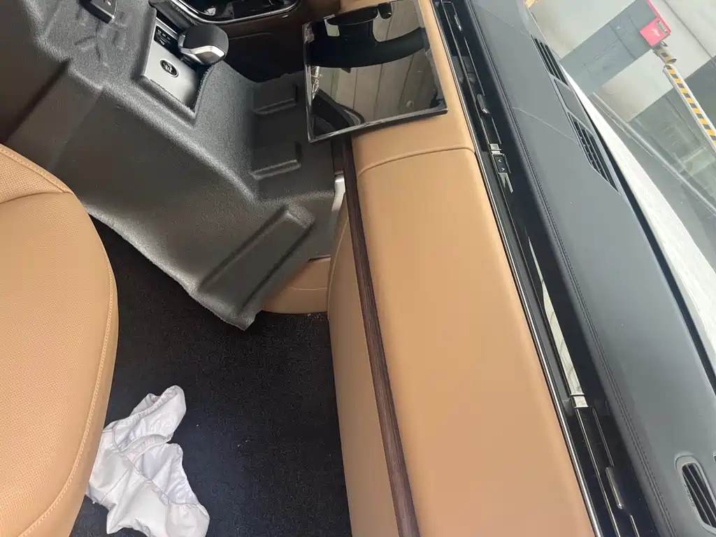 Land Rover Range Rover 2026 3.0 L6 400PS SE