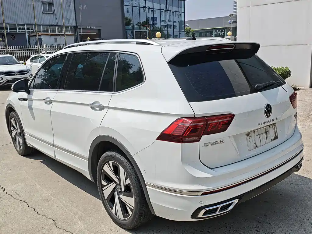 Volkswagen Tiguan L — миниатюра 4