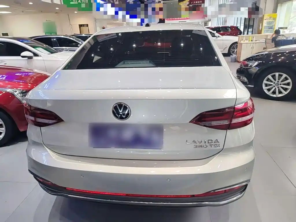 Volkswagen Lavida — миниатюра 6