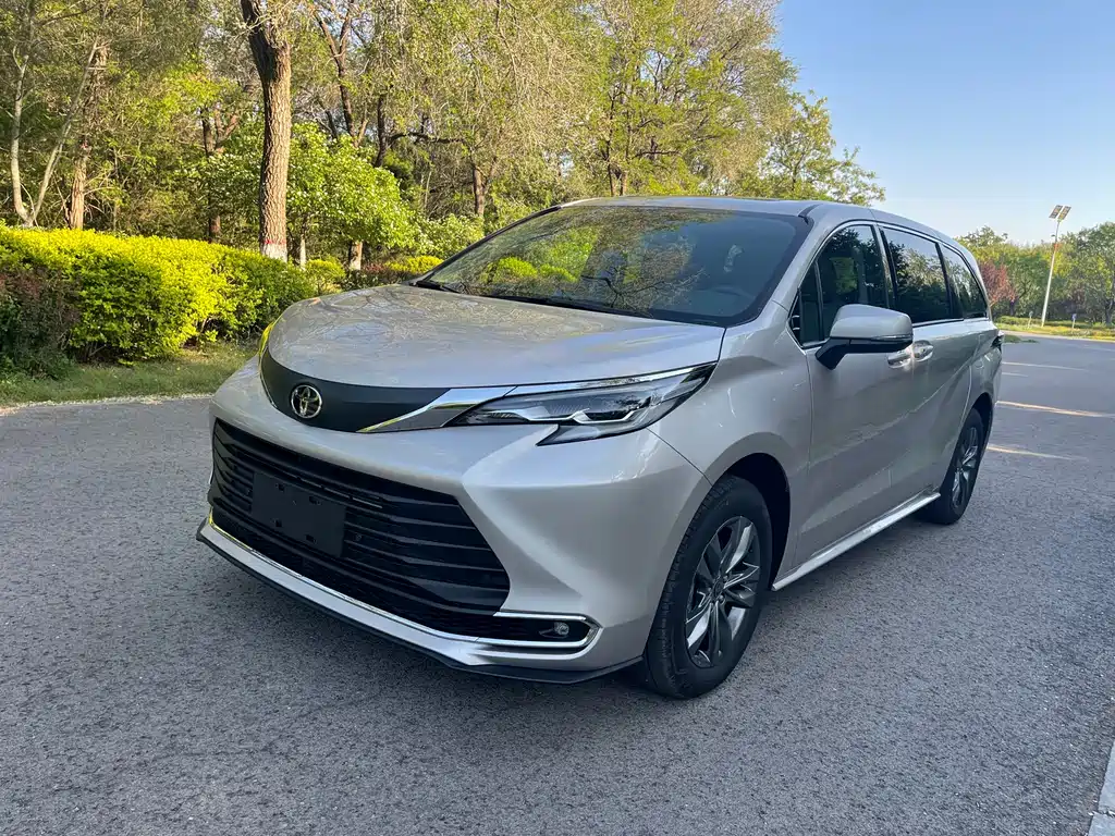 Toyota Sienna 2026