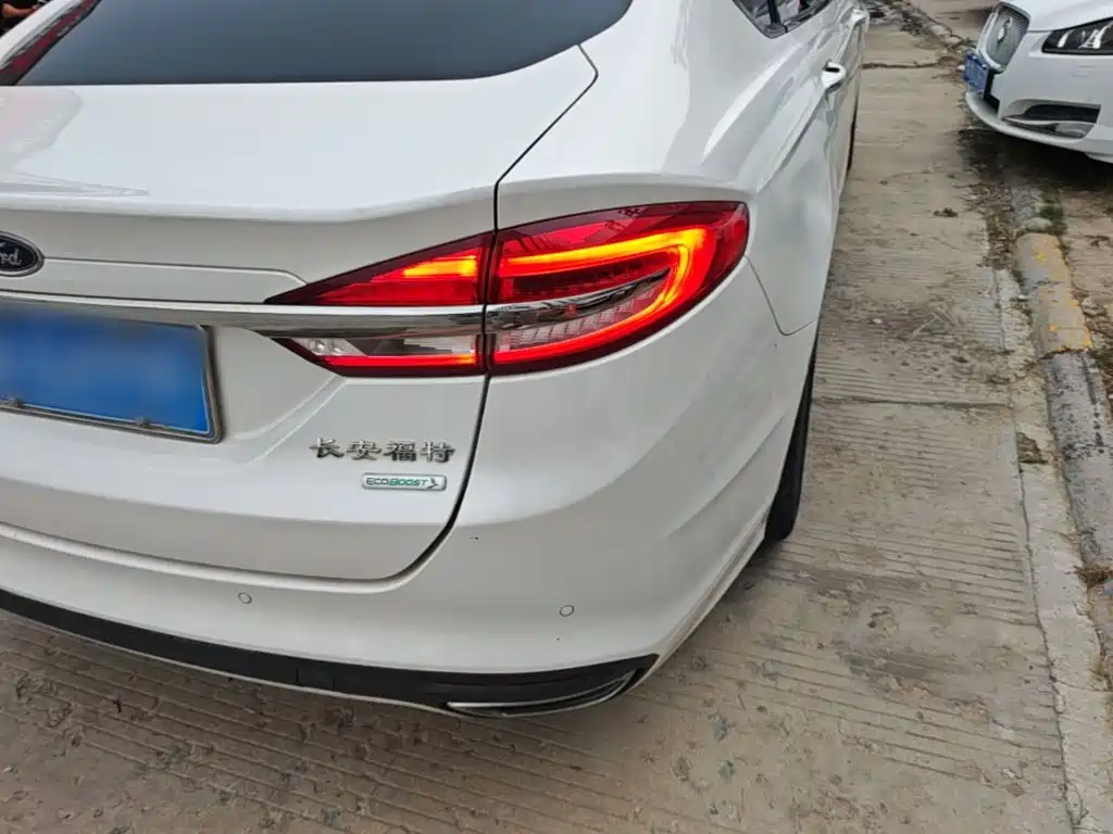 Ford Mondeo — миниатюра 8
