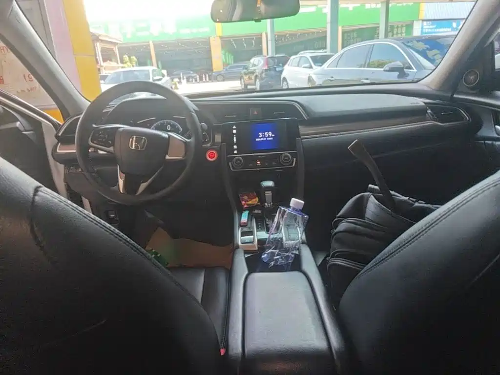 Honda Civic — миниатюра 10