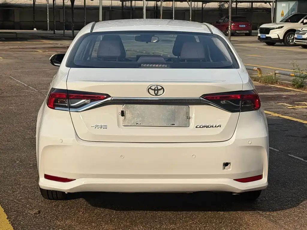 Toyota Corolla — миниатюра 10