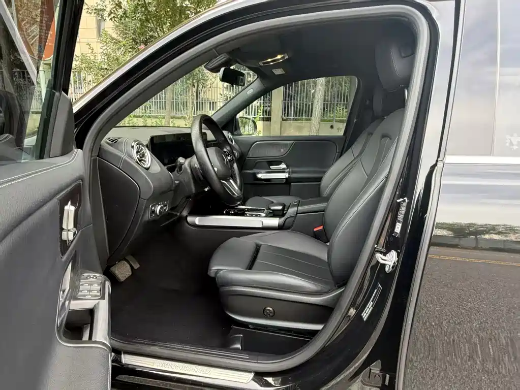 Mercedes-Benz GLB — миниатюра 4