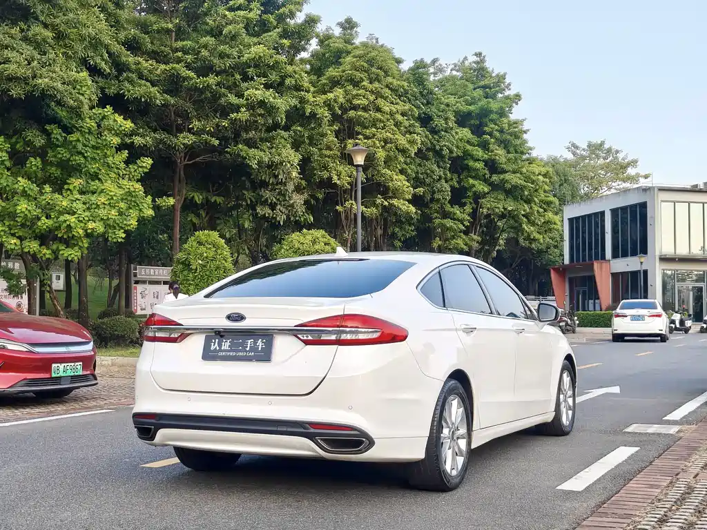 Ford Mondeo — миниатюра 5