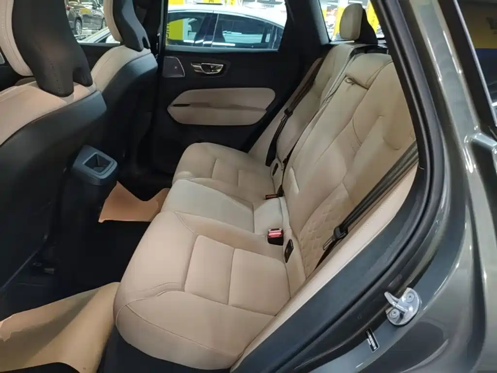 Volvo XC60 — миниатюра 17