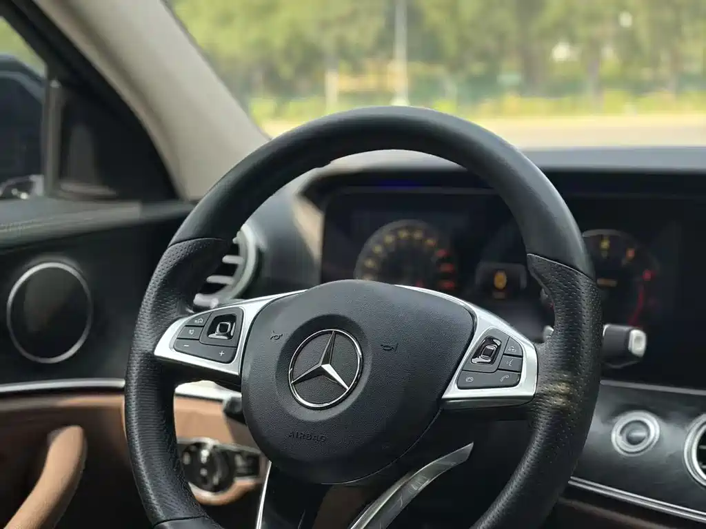 Mercedes-Benz E-Class E 2018 E 200 L Sport