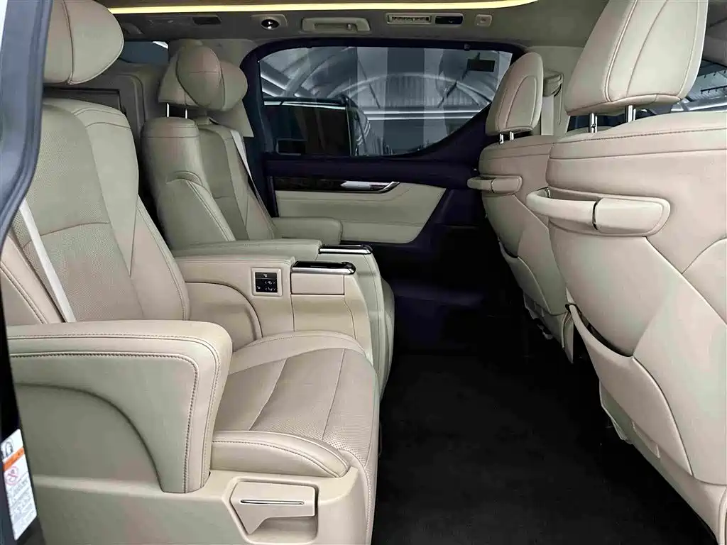 Toyota Alphard — фотографии объявления, Фото 25