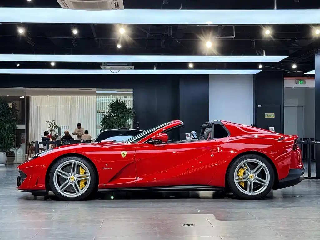 Ferrari 812 2020 6.5L GTS